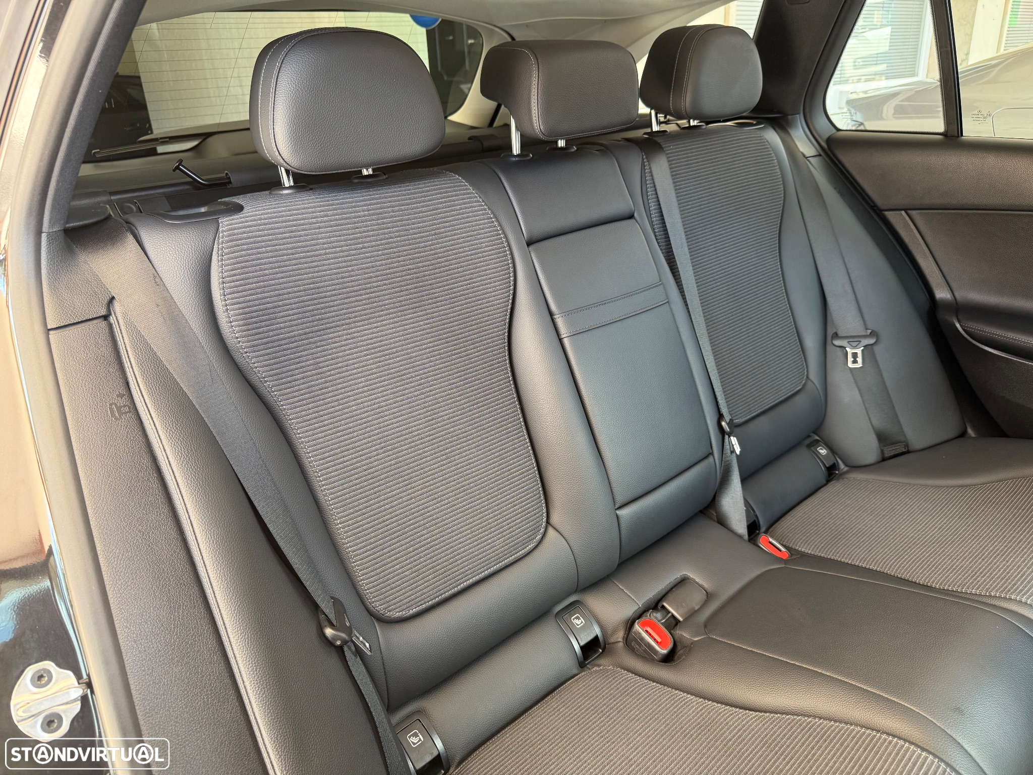 Mercedes-Benz C 220 d Avantgarde - 60