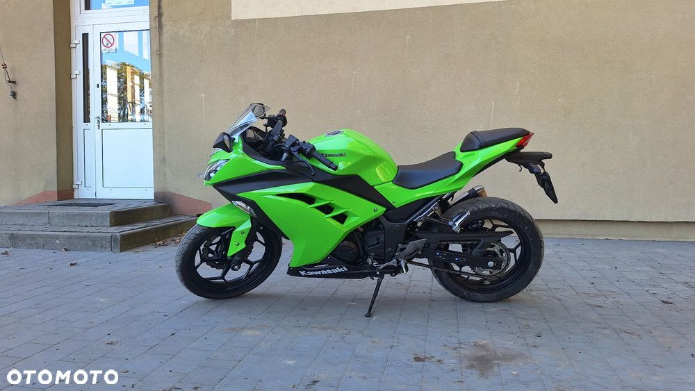 Kawasaki Ninja 300 ABS - 3