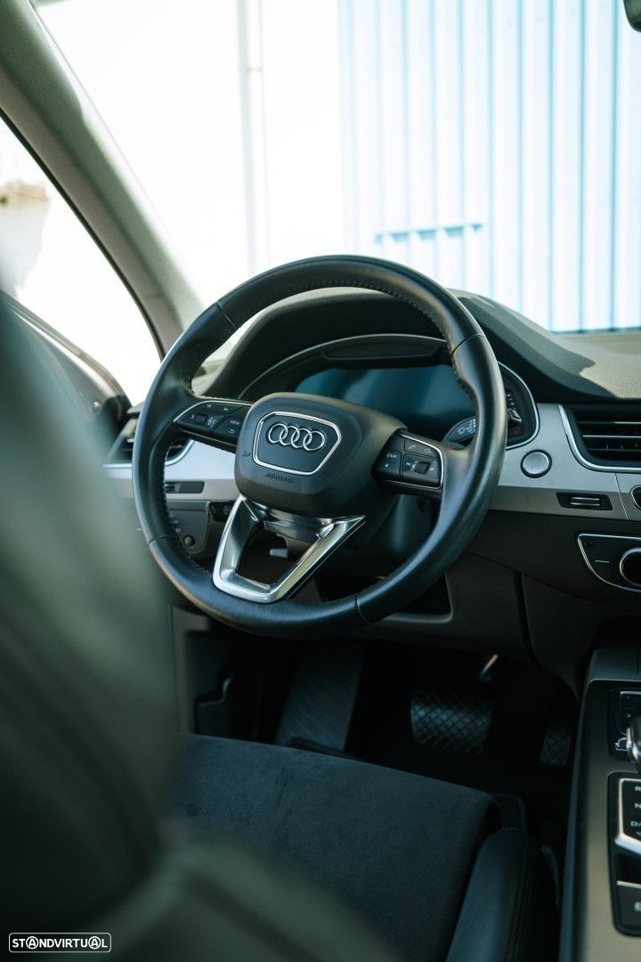 Audi Q7 3.0 TDI quattro tiptronic 7L - 15