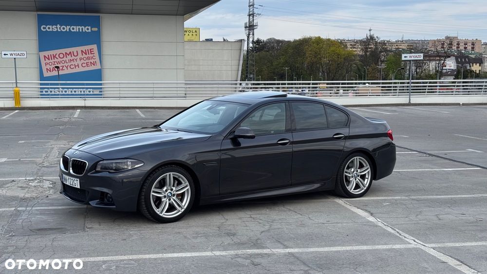 BMW Seria 5 550i - 5