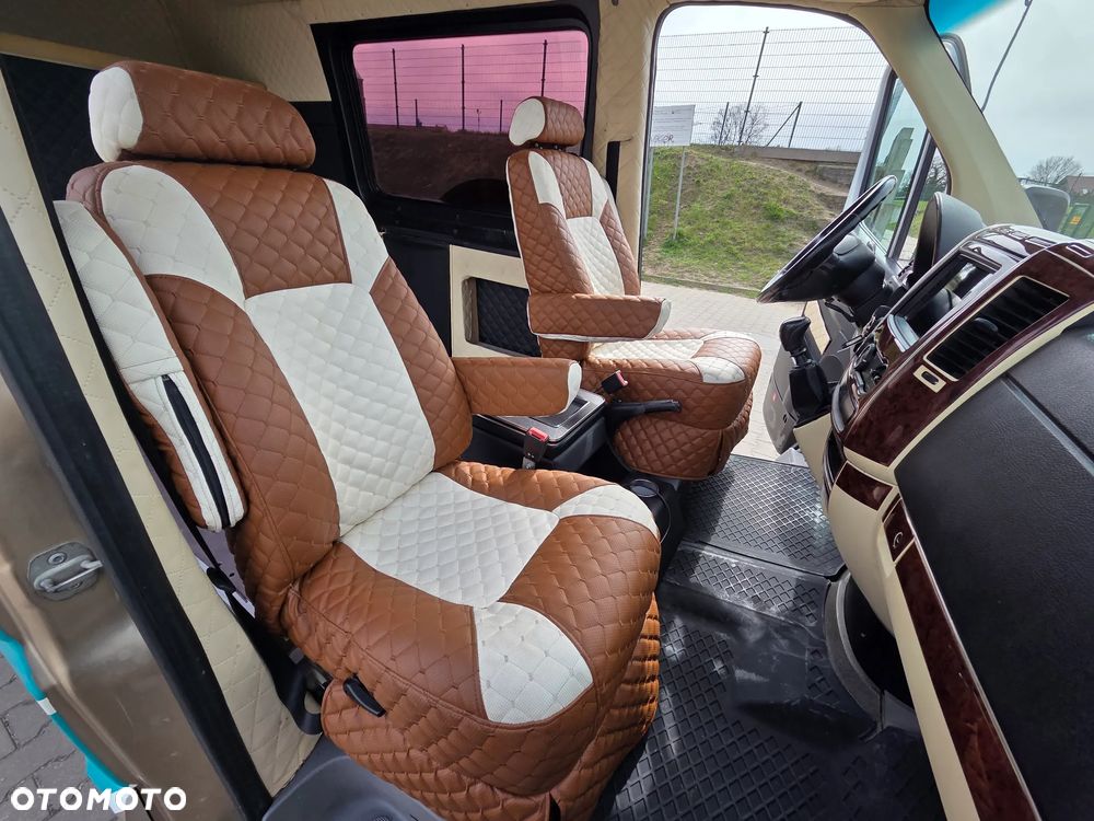 Mercedes-Benz Sprinter - 21