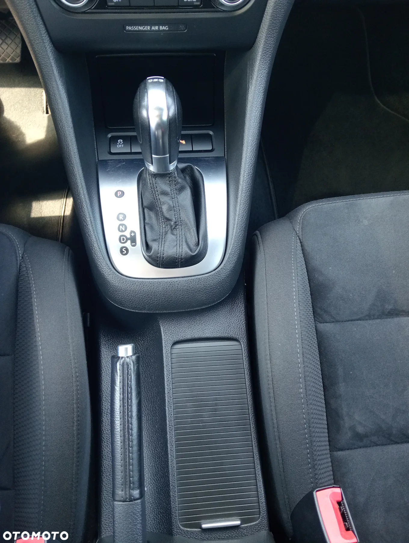 Volkswagen Golf VI 2.0 TDI Highline DSG - 30
