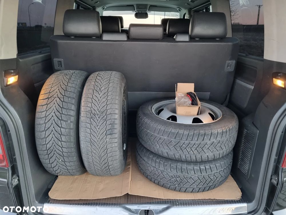Volkswagen Multivan - 35