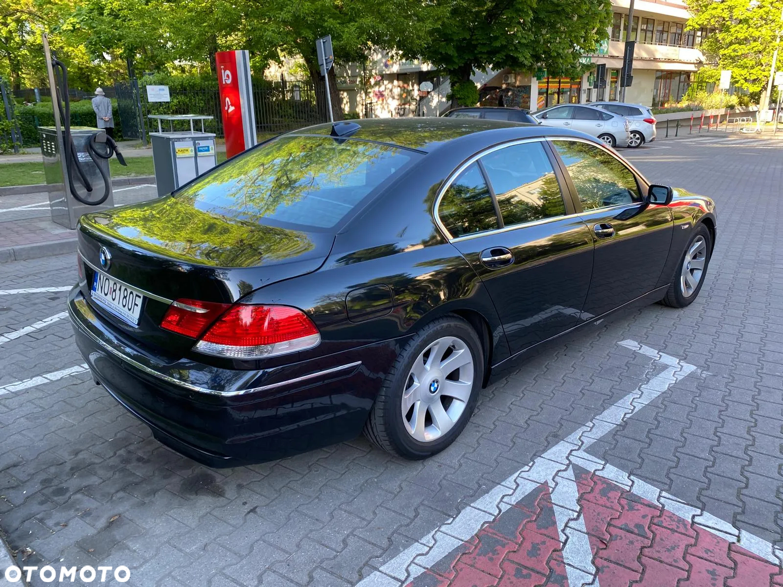 BMW Seria 7 745d - 4