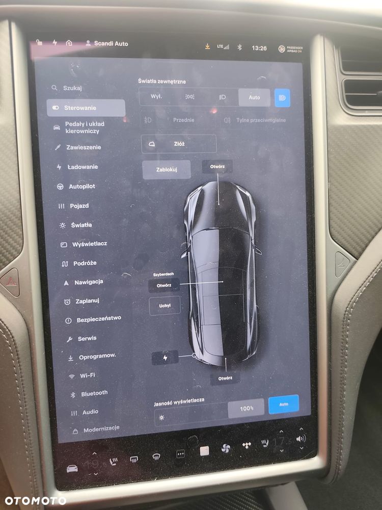 Tesla Model S - 24