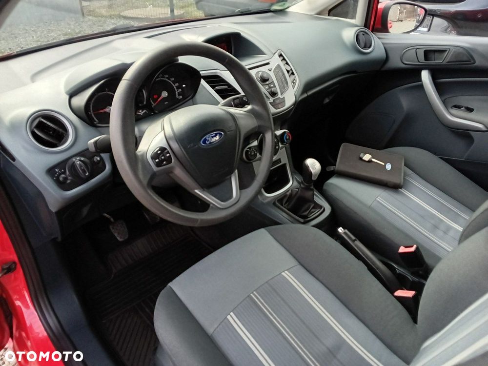 Ford Fiesta - 9