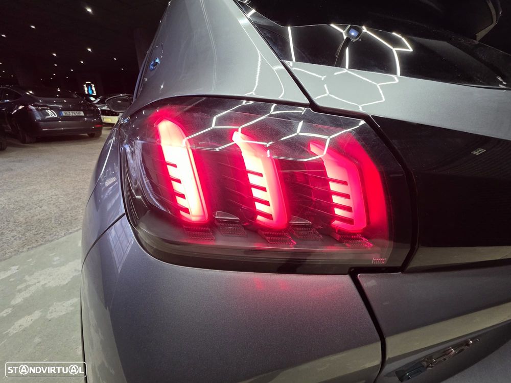 Peugeot e-208 50 kWh GT Line - 17