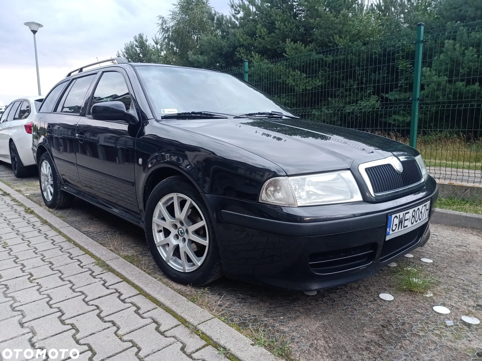 Skoda Octavia Combi 1.6 Ambiente - 6