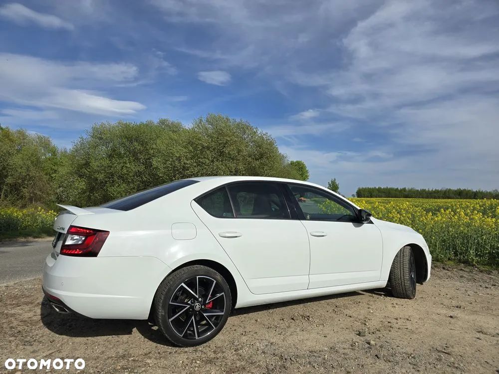 Skoda Octavia 2.0 TDI 4x4 RS DSG - 3
