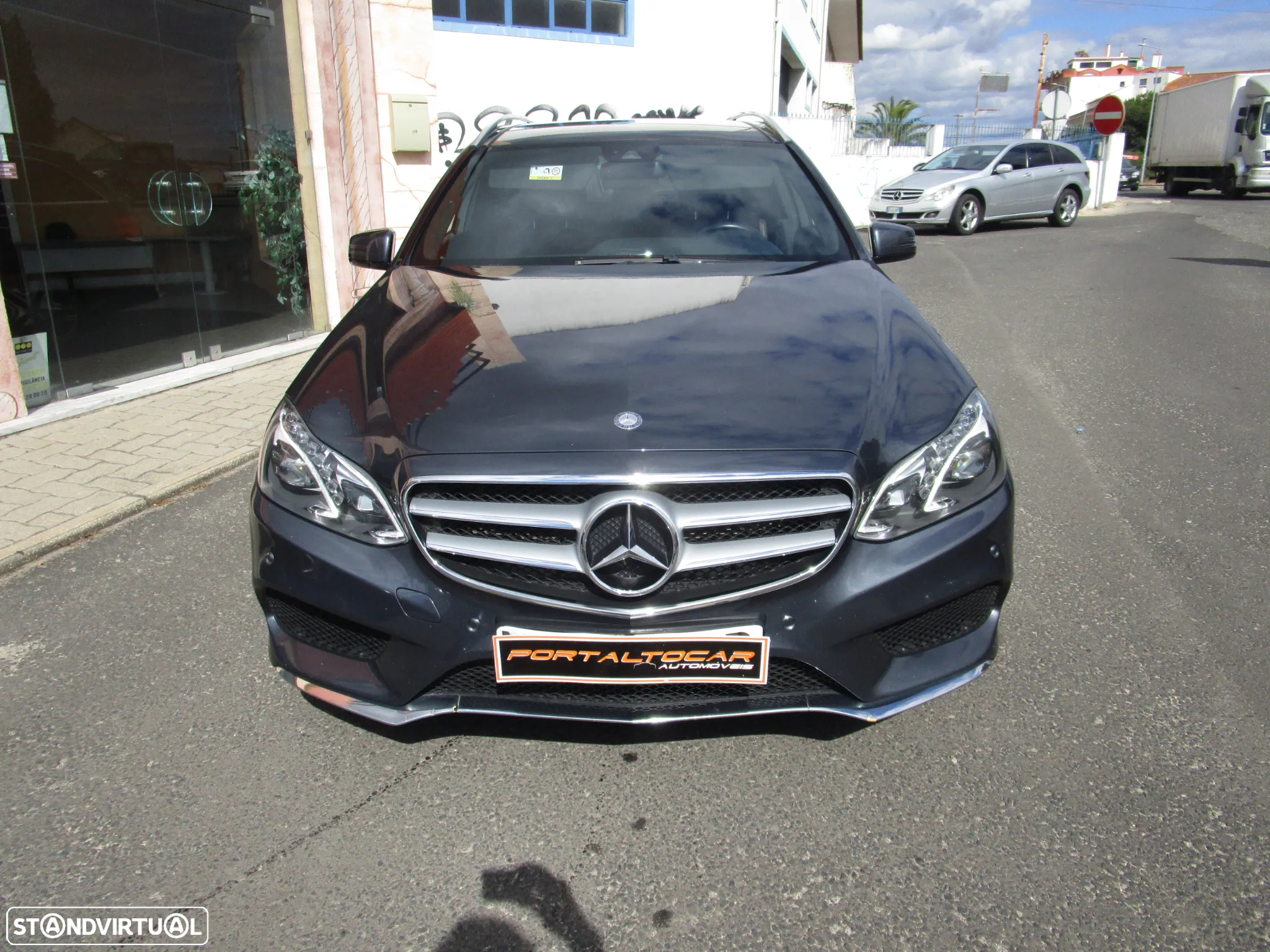 Mercedes-Benz E 300 Bluetec Hybrid Avantgarde - 49