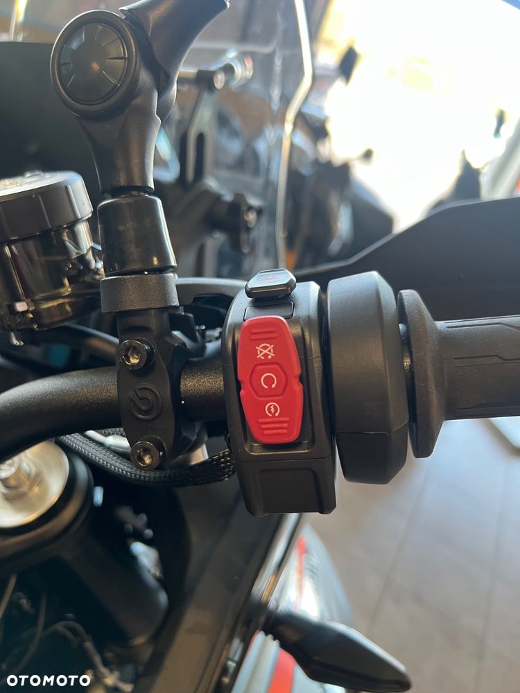 CFMoto 1000 MT-X - 9