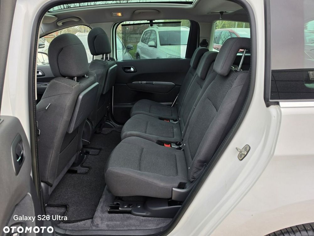 Peugeot 5008 - 32