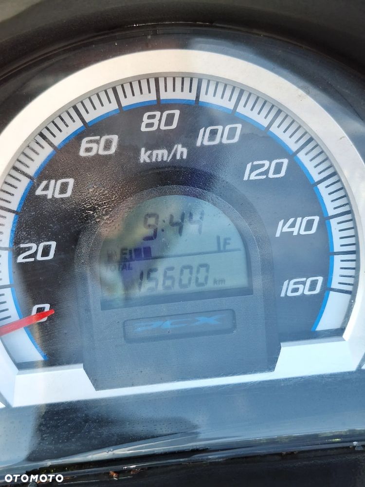 Honda PCX - 12