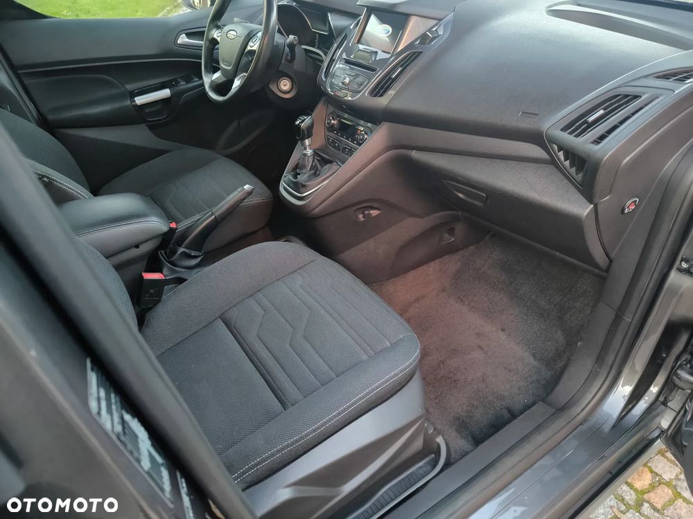 Ford Tourneo Connect Grand - 20