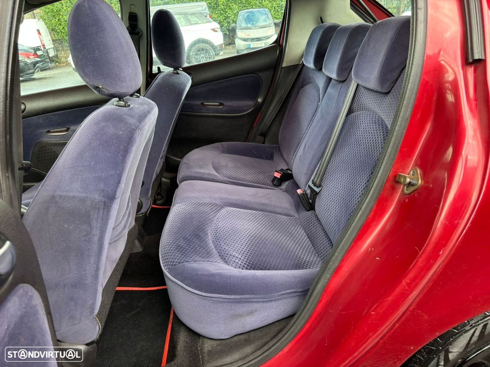 Peugeot 206 2.0 HDi XT - 6