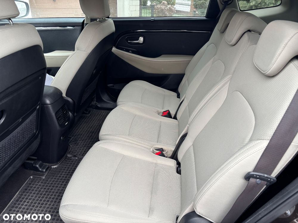 Kia Carens 1.7 CRDi XL - 9