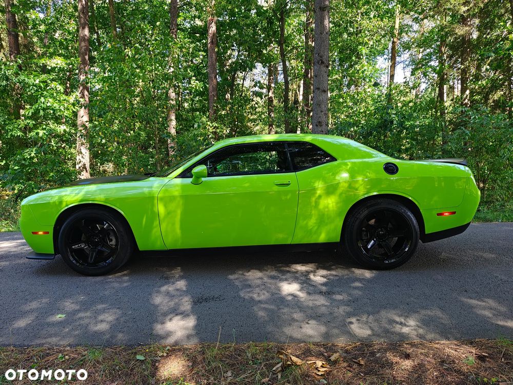 Dodge Challenger - 9