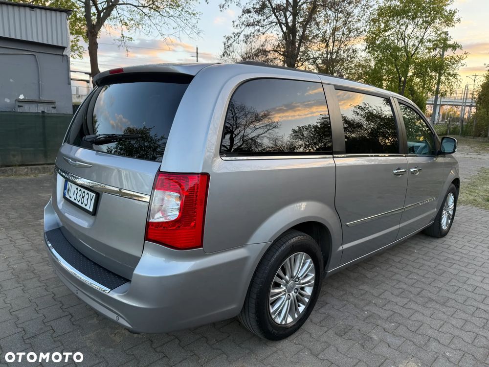 Chrysler Town & Country 3.6 Touring - 6