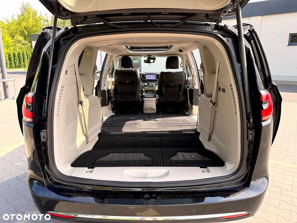 Chrysler Pacifica - 14