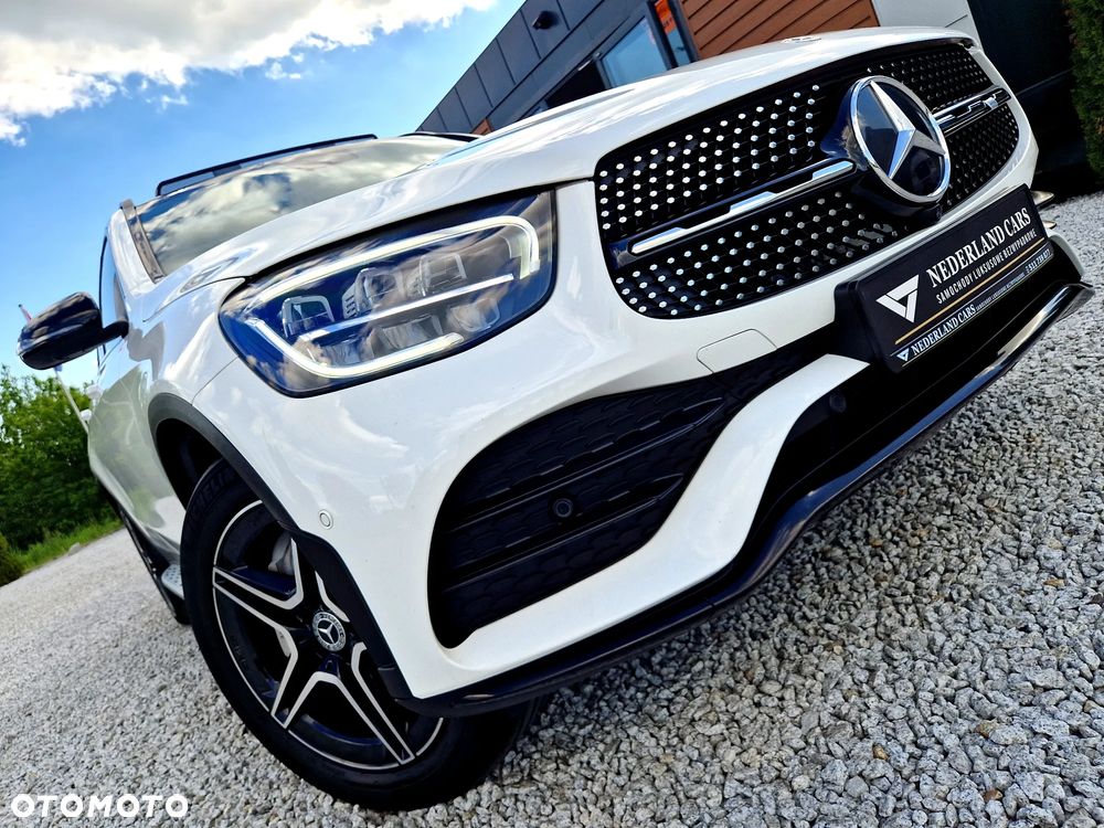 Mercedes-Benz GLC 300 de 4Matic 9G-TRONIC AMG Line Plus - 4