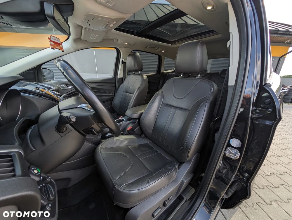 Ford Kuga 2.0 TDCi 4x4 Titanium - 34