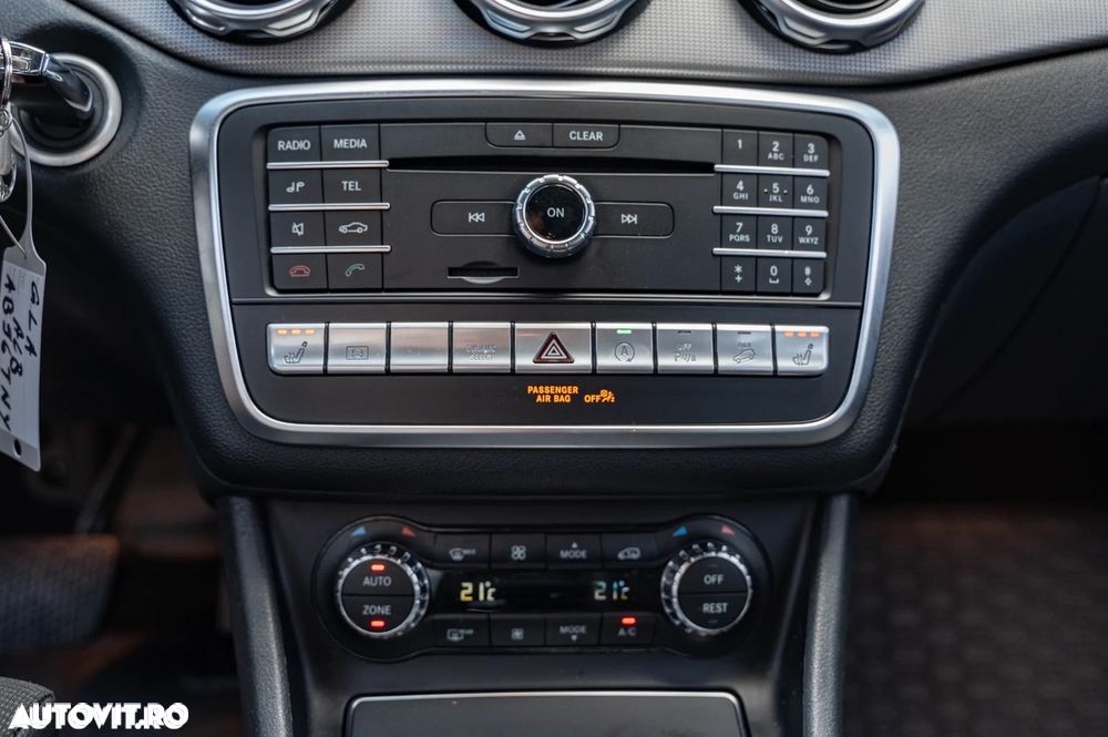 Mercedes-Benz GLA - 15