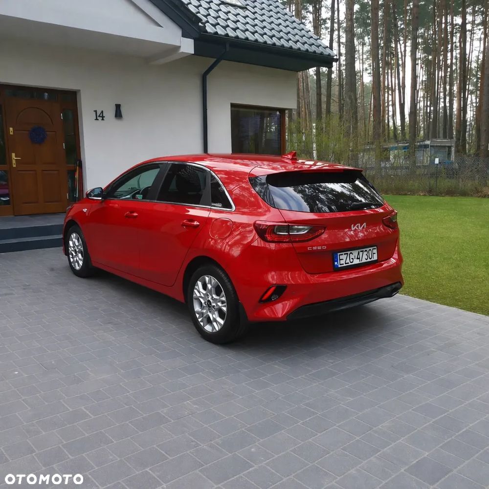 Kia Ceed - 4