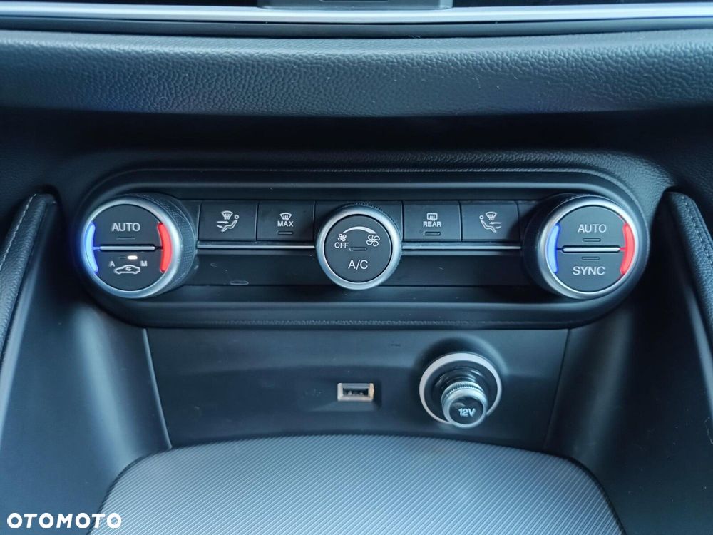 Alfa Romeo Stelvio 2.0 Turbo Sprint Q4 - 27