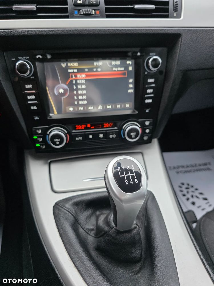 BMW Seria 3 318d DPF Edition Sport - 15