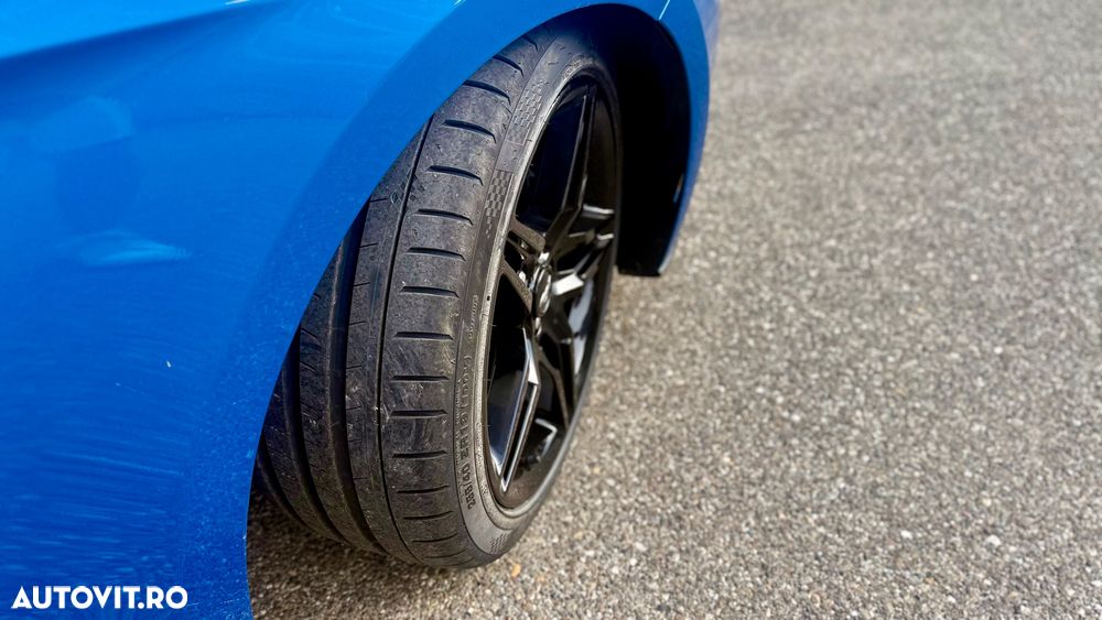 Ford Mustang - 6