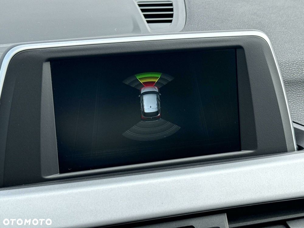 BMW X1 sDrive18i Advantage - 21
