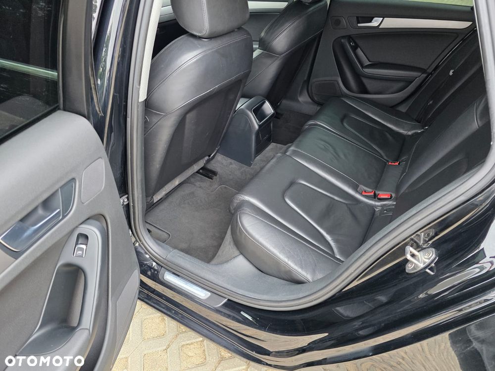 Audi A4 Avant - 11