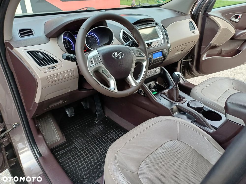 Hyundai ix35 2.0 CRDi 4WD Premium - 12