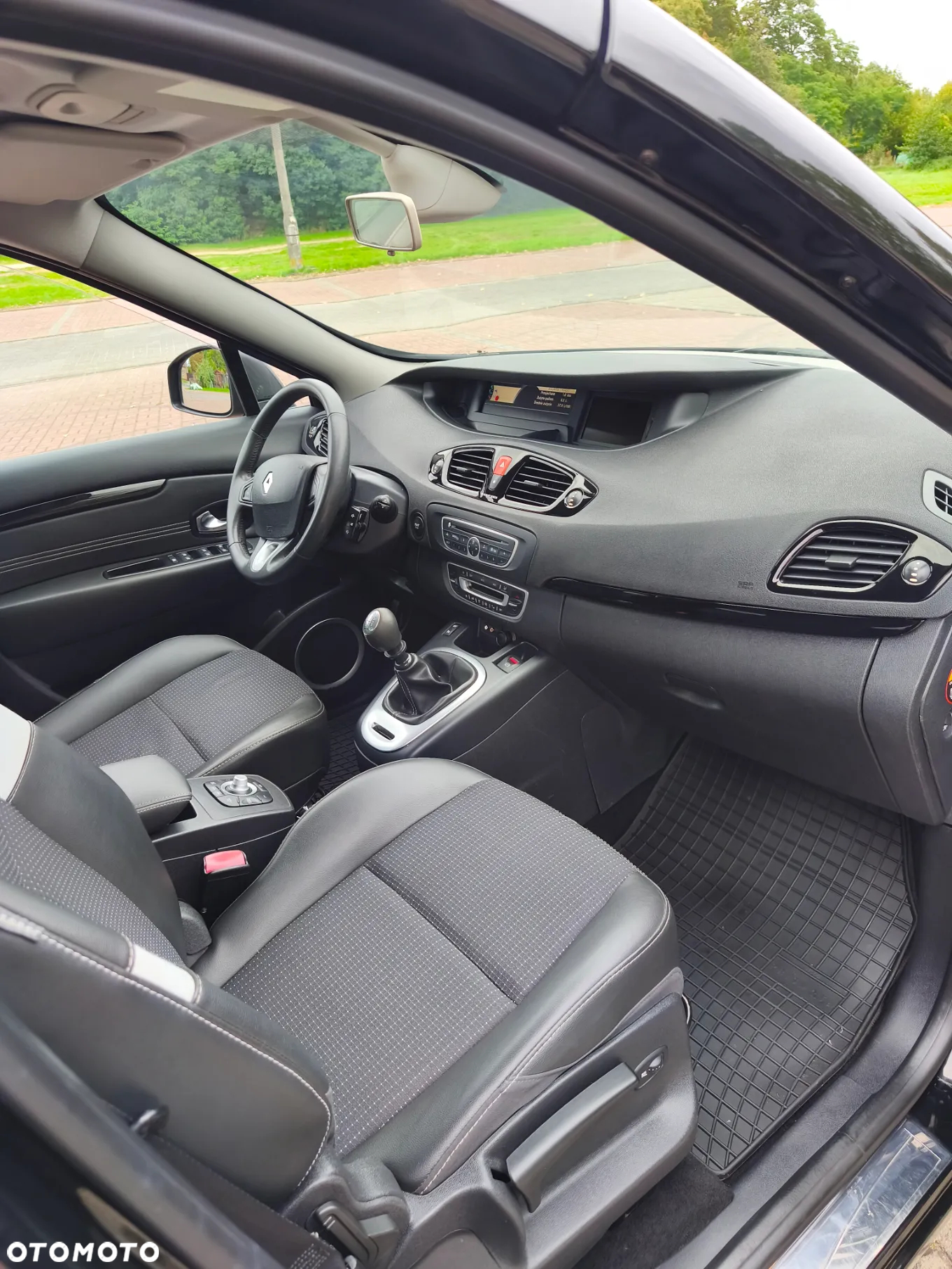 Renault Scenic - 10