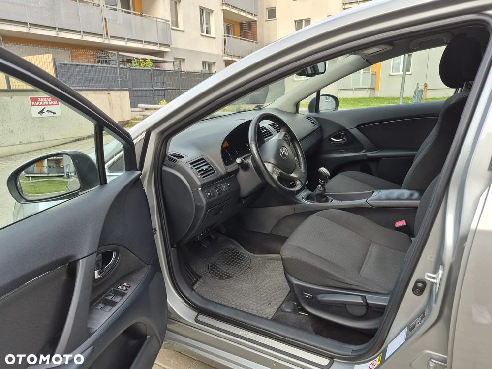 Toyota Avensis 2.2 D-4D Platinium - 11