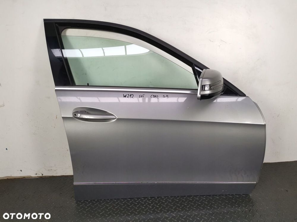 MERCEDES W212 DRZWI PRAWE PRZÓD PRZEDNIE C792 - 1