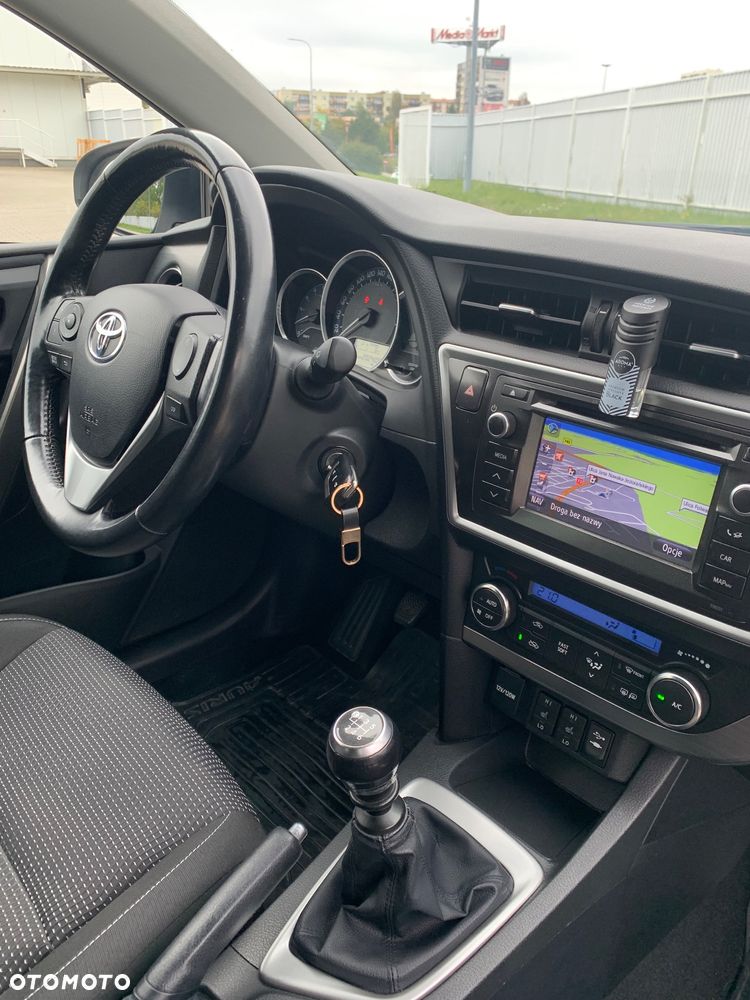 Toyota Auris 2.0 D-4D Edition - 9