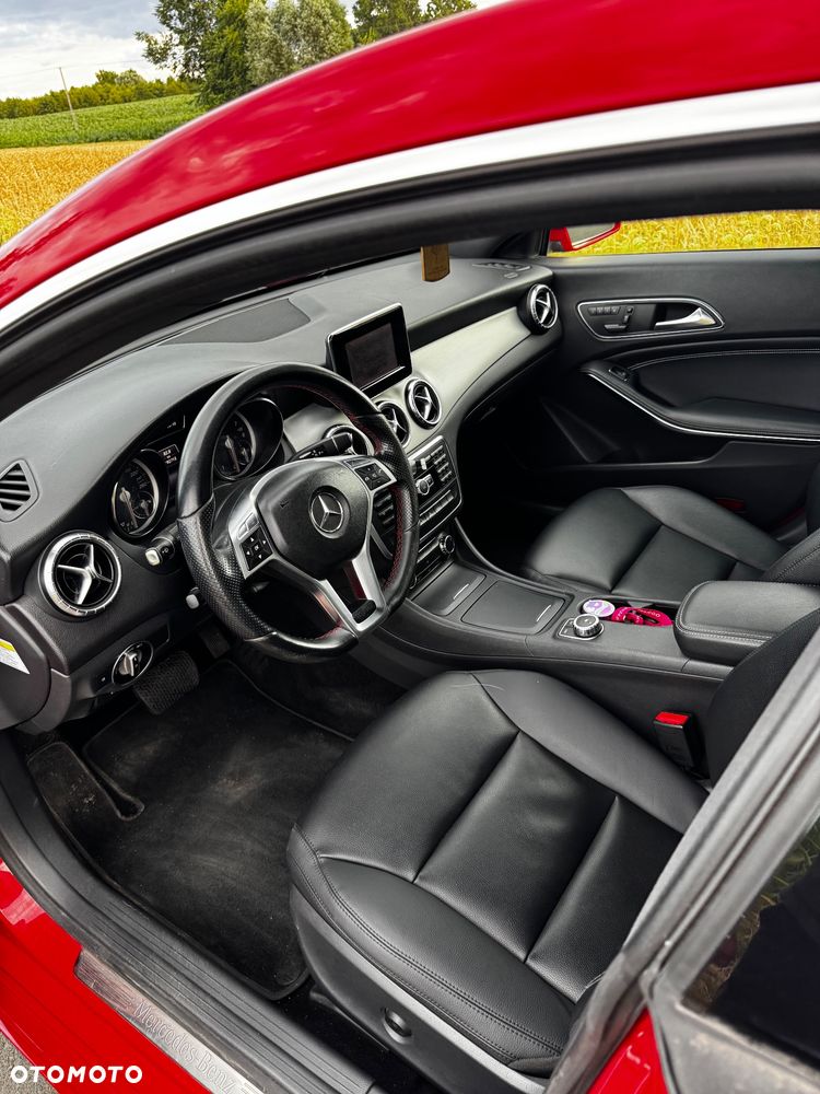 Mercedes-Benz CLA 250 7G-DCT - 13