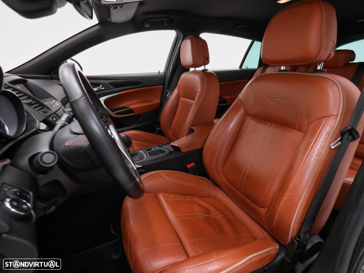 Opel Insignia Sports Tourer - 8