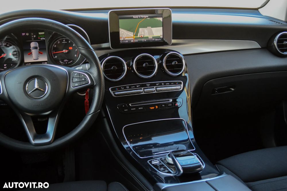 Mercedes-Benz GLC 350 e 4Matic 7G-TRONIC Exclusive - 36