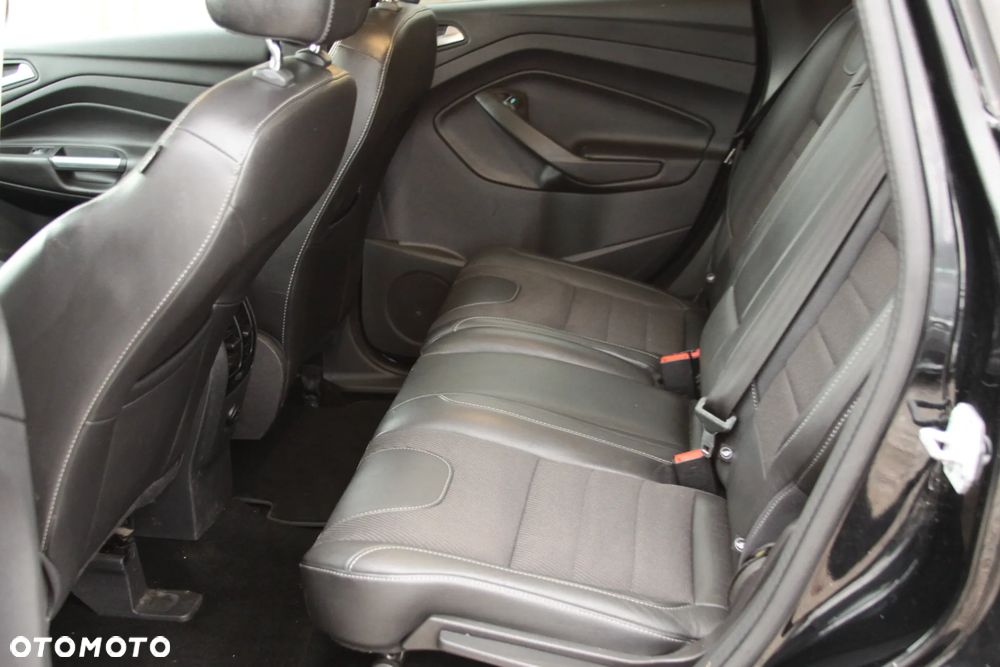 Ford Kuga 2.0 TDCi 2x4 Titanium - 16