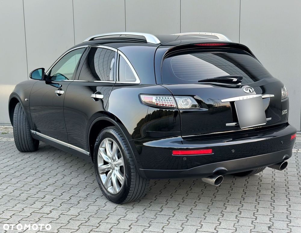 Infiniti FX - 4