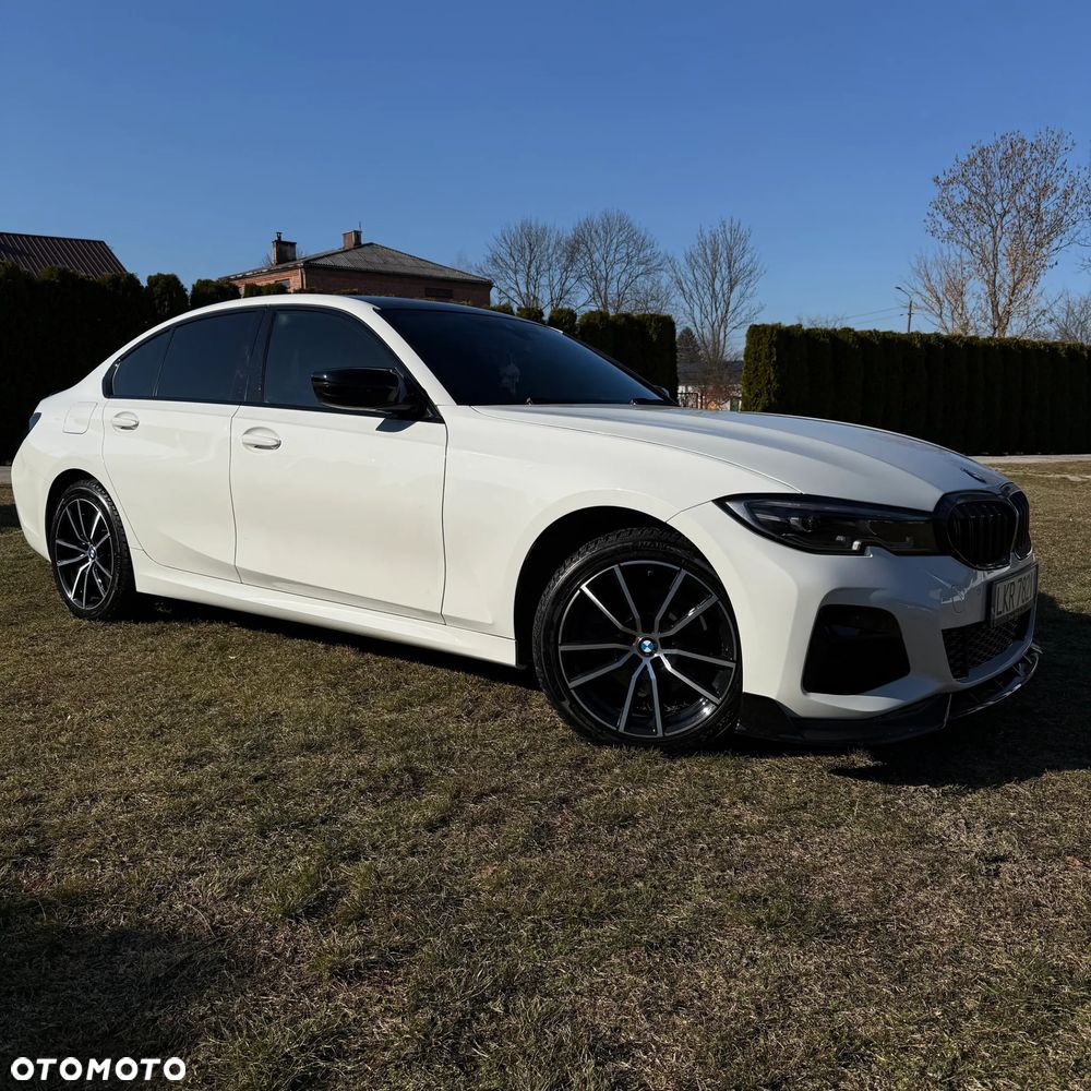 BMW Seria 3 330i xDrive M Sport - 2