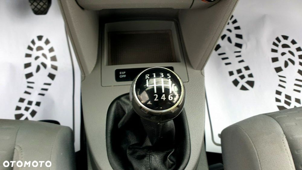 Volkswagen Touran - 22
