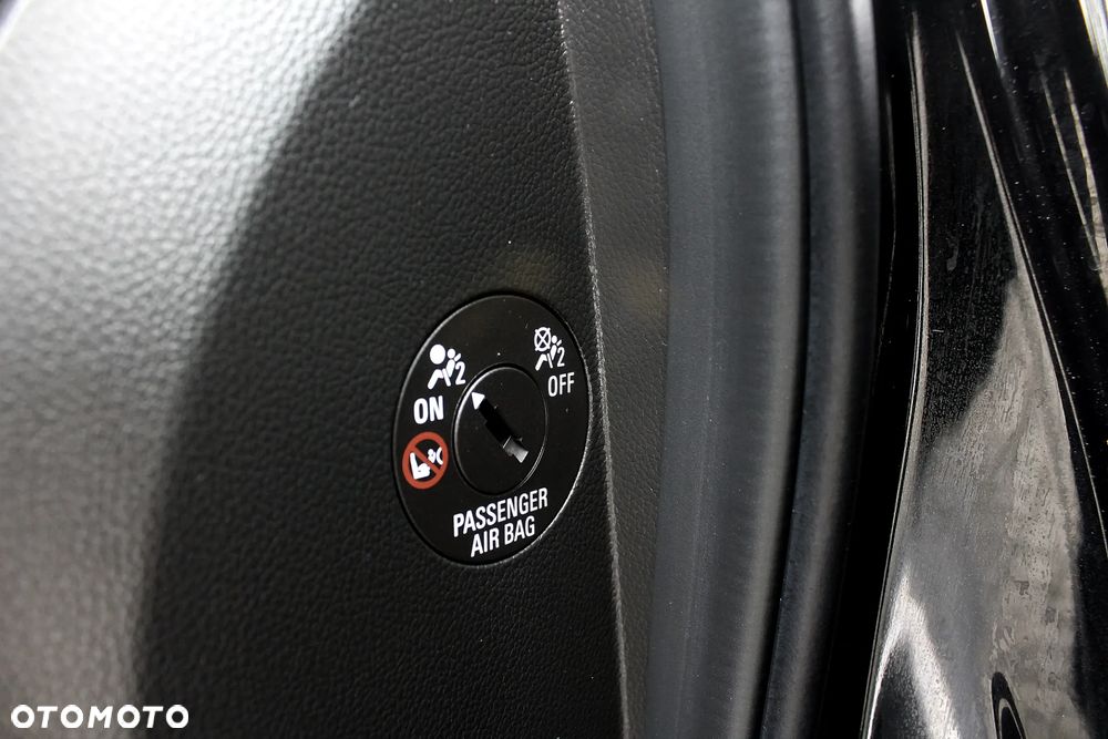 Opel Antara 2.2 CDTI 4x4 ecoFLEX Start/Stop Design Edition - 10