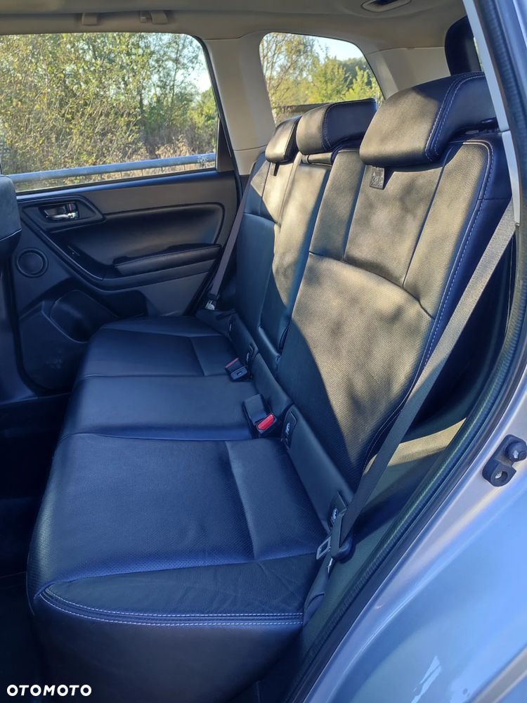 Subaru Forester 2.0XT Platinum Lineartronic - 13