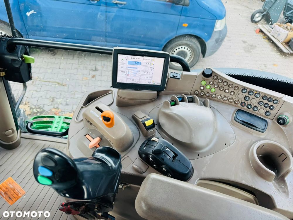 John Deere 6125R - 19