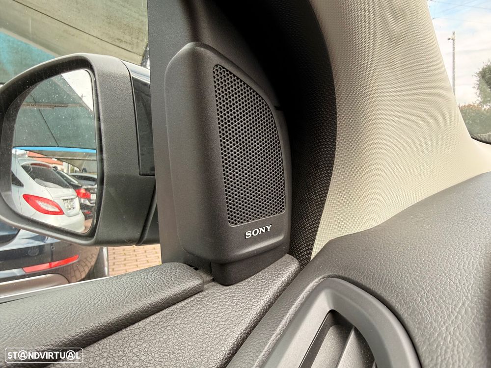 Ford Focus 1.0 EcoBoost S&S TITANIUM - 24