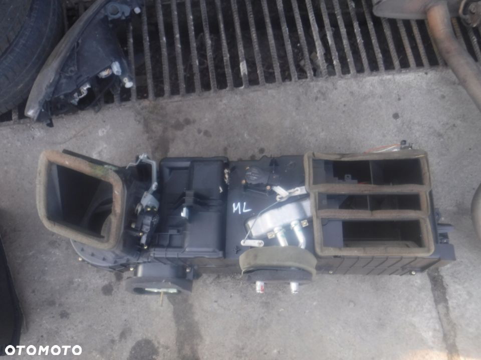Mercedes ML W163 FL nagrzewnica A1638302562 A1638301762 EUROPA - 1