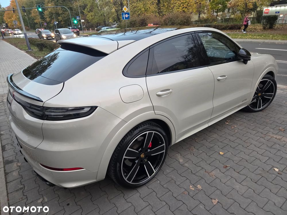 Porsche Cayenne GTS - 19